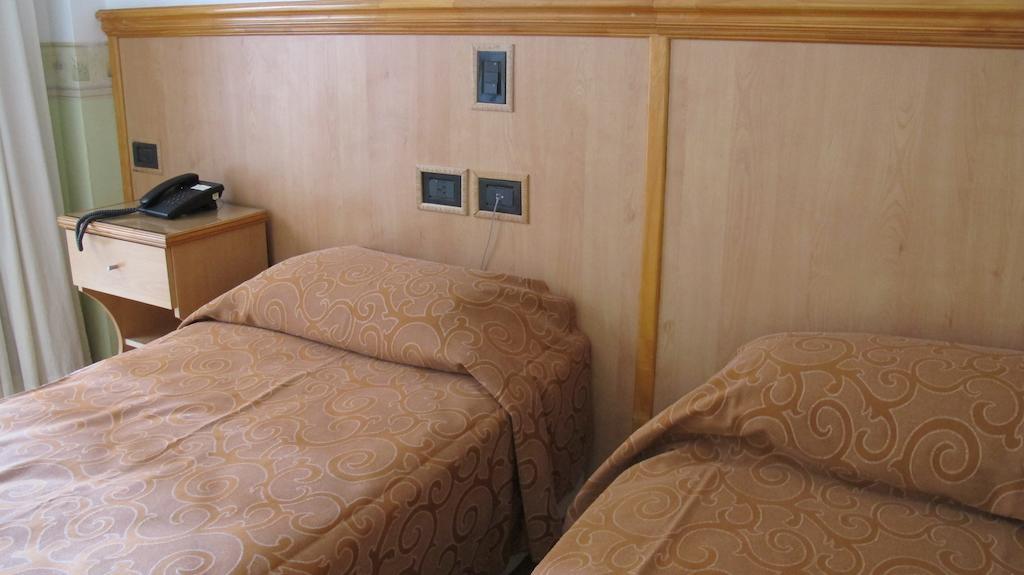 Hotel Pedraza Buenos Aires Oda fotoğraf