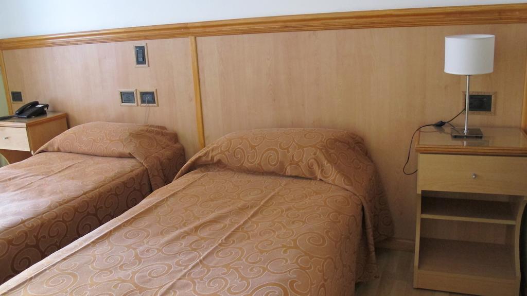 Hotel Pedraza Buenos Aires Oda fotoğraf
